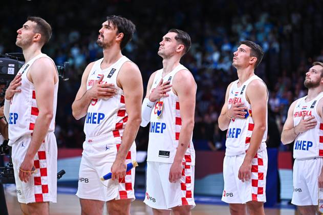 Croatia v Greece - FIBA Olympic Qualifying Tournament 2024 Final The players of Croatia are standing before the FIBA Olympic Qualifying Tournament 2024 Final match between Croatia and Greece at Peace & Friendship Stadium on July 7, 2024, in Piraeus, Greece. Piraeus Greece  Copyright: xStefanosxKyriazisx originalFilename:kyriazis-croatiav240707_npJ4k