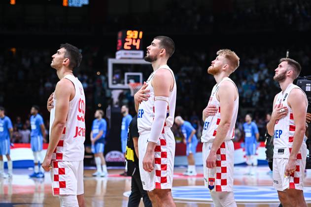 Croatia v Greece - FIBA Olympic Qualifying Tournament 2024 Final The players of Croatia are standing before the FIBA Olympic Qualifying Tournament 2024 Final match between Croatia and Greece at Peace & Friendship Stadium on July 7, 2024, in Piraeus, Greece. Piraeus Greece  Copyright: xStefanosxKyriazisx originalFilename:kyriazis-croatiav240707_npkKR