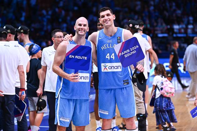Croatia v Greece - FIBA Olympic Qualifying Tournament 2024 Final 44 Dinos Mitoglou and 8 Nick Calathes are celebrating the ticket to the Olympic Games, Olympische Spiele, Olympia, OS of Paris 2024 during the FIBA Olympic Qualifying Tournament 2024 Final match between Croatia and Greece at Peace & Friendship Stadium on July 7, 2024, in Piraeus, Greece. Piraeus Greece  Copyright: xStefanosxKyriazisx originalFilename:kyriazis-croatiav240707_npl5o