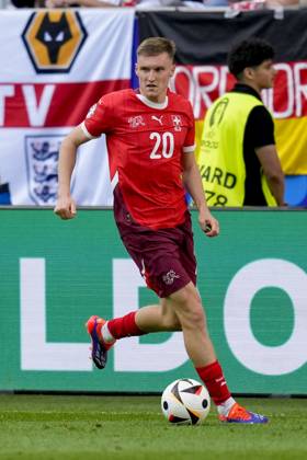 Michel Aebischer (Switzerland) controls the ball, UEFA EURO, EM, Europameisterschaft,Fussball 2024 - Quarter-final, England vs Switzerland, Arena Dusseldorf, July 6, 2024, Dusseldorf, Germany.