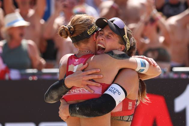 BEACHVOLLEYBALL - Beach Pro Vienna VIENNA,AUSTRIA,12.JUL.24 - Beach volleyball, Beachvolleyball - A1 Beach Pro Vienna. Image shows Ronja Klinger and Dorina Klinger (AUT).  GEPAxpictures xMathiasxMandl