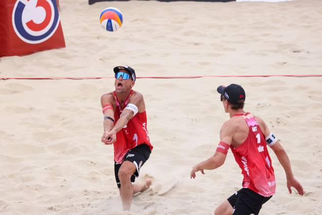 BEACHVOLLEYBALL - Beach Pro Vienna VIENNA,AUSTRIA,12.JUL.24 - Beach volleyball, Beachvolleyball - A1 Beach Pro Vienna. Image shows Alexander Horst and Julian Hoerl (AUT).  GEPAxpictures xMathiasxMandl
