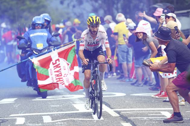 Tour de France 2024 - Stage 14 SAINT-LARY-SOULAN PLA D ADET, FRANCE - JULY 13 : Yates Adam (GBR) of UAE Team Emirates in action during stage 14 of the 111th edition of the Tour de France 2024 cycling race, a stage of 152 kms with start in Pau and finish in Saint-Lary-Soulan Pla d Adet on July 13, 2024 in Saint-Lary-Soulan Pla d Adet, France, 13 07 2024 Saint-Lary-Soulan Pla d Adet France Copyright: xLucaxBettinix