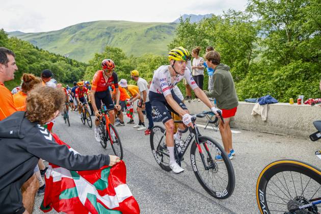 Tour de France 2024 - Stage 14 SAINT-LARY-SOULAN PLA D ADET, FRANCE - JULY 13 : Rider of UAE TEAM EMIRATES during stage 14 of the 111th edition of the Tour de France 2024 cycling race, a stage of 152 kms with start in Pau and finish in Saint-Lary-Soulan Pla d Adet on July 13, 2024 in Saint-Lary-Soulan Pla d Adet, France, 13 07 2024 Saint-Lary-Soulan Pla d Adet France Copyright: xJanxDexMeuleneirx