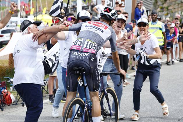 Tour de France 2024 - Stage 14 SAINT-LARY-SOULAN PLA D ADET, FRANCE - JULY 13 : Laurance Axel (FRA) of Alpecin-Deceuninck and fans during stage 14 of the 111th edition of the Tour de France 2024 cycling race, a stage of 152 kms with start in Pau and finish in Saint-Lary-Soulan Pla d Adet on July 13, 2024 in Saint-Lary-Soulan Pla d Adet, France, 13 07 2024 Saint-Lary-Soulan Pla d Adet France Copyright: xJanxDexMeuleneirx