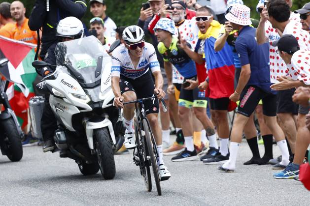 Tour de France 2024 - Stage 14 SAINT-LARY-SOULAN PLA D ADET, FRANCE - JULY 13 : Evenepoel Remco (BEL) of Soudal - Quick Step during stage 14 of the 111th edition of the Tour de France 2024 cycling race, a stage of 152 kms with start in Pau and finish in Saint-Lary-Soulan Pla d Adet on July 13, 2024 in Saint-Lary-Soulan Pla d Adet, France, 13 07 2024 Saint-Lary-Soulan Pla d Adet France Copyright: xJanxDexMeuleneirx