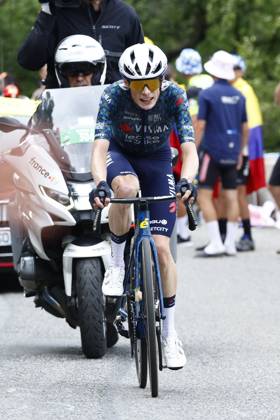 Tour de France 2024 - Stage 14 SAINT-LARY-SOULAN PLA D ADET, FRANCE - JULY 13 : Vingegaard Hansen Jonas (DEN) of Team Visma Lease a Bike during stage 14 of the 111th edition of the Tour de France 2024 cycling race, a stage of 152 kms with start in Pau and finish in Saint-Lary-Soulan Pla d Adet on July 13, 2024 in Saint-Lary-Soulan Pla d Adet, France, 13 07 2024 Saint-Lary-Soulan Pla d Adet France Copyright: xJanxDexMeuleneirx