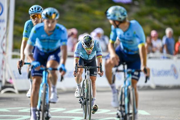 Tour de France 2024 - Stage 15 PLATEAU DE BEILLE, FRANCE - JULY 14 : Cavendish Mark (GBR) of Astana Qazaqstan Team at the finish line during stage 15 of the 111th edition of the Tour de France 2024 cycling race, a stage of 198 kms with start in Loudenvielle and finish in Plateau de Beille on July 14, 2024 in Plateau de Beille, France, 14 07 2024 Plateau de Beille France Copyright: xNicoxVereeckenx