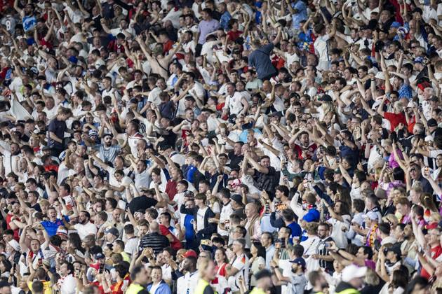 Spain v England, UEFA EURO, EM, Europameisterschaft,Fussball 2024 final, Berlin, Germany Berlin, Germany. 14th, July 2024. Football fans of England seen in celebration after England equalises for 1-1 during the UEFA Euro 2024 final between Spain and England at Olympiastadion in Berlin. Berlin Germany Copyright: xGonzalesxPhoto LassexLagonix