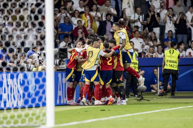 Spain v England, UEFA EURO, EM, Europameisterschaft,Fussball 2024 final, Berlin, Germany Berlin, Germany. 14th, July 2024. Mikel Oyarzabal (21) of Spain scores for winner for 2-1 during the UEFA Euro 2024 final between Spain and England at Olympiastadion in Berlin. Berlin Germany Copyright: xGonzalesxPhoto LassexLagonix