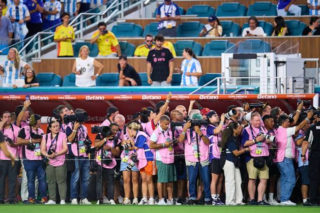 RECORD DATE NOT STATED Copa America USA 2024 Argentina vs Colombia - Final Photographers during Final match between Argentina and Colombia as part of CONMEBOL Copa America USA 2024 at Hard Rock Stadium on July 14, 2024 in Miami Gardens, Florida, United States. MIAMI GARDENS FLORIDA UNITED STATES  Copyright: xJosexLuisxMelgarejox 20240714201721_CA_2024_F_ARG_COL_PHOTOGRAPHERS110