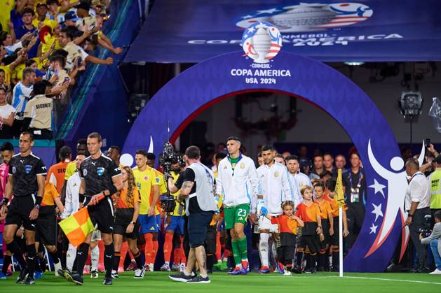 RECORD DATE NOT STATED Copa America USA 2024 Argentina vs Colombia - Final Emiliano Martinez of Argentia during Final match between Argentina and Colombia as part of CONMEBOL Copa America USA 2024 at Hard Rock Stadium on July 14, 2024 in Miami Gardens, Florida, United States. MIAMI GARDENS FLORIDA UNITED STATES  Copyright: xJosexLuisxMelgarejox 20240714202050_CA_2024_F_ARG_COL_MARTINEZ111