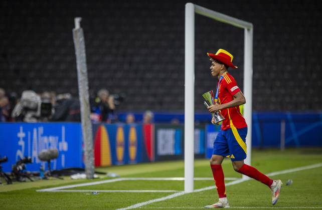 Berlin, Germany 14th Jul 2024 Lamine Yamal ESP Spain England Spain England 14 07 2024