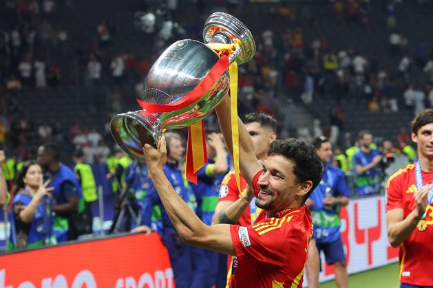 Spain England UEFA EURO 2024 Final Berlin, 14 07 2024, Olympiastadion, UEFA EURO 2024 Germany, Final, Spain England 2 1 0 0 , In the picture Jesus Navas 22, ESP with the European Championship trophy ,