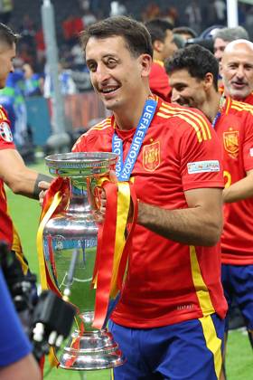 Spain England UEFA EURO 2024 Final Berlin, 14 07 2024, Olympiastadion, UEFA EURO 2024 Germany, Final, Spain England 2 1 0 0 , In the picture Mikel Oyarzabal 21, ESP with the European Championship trophy ,