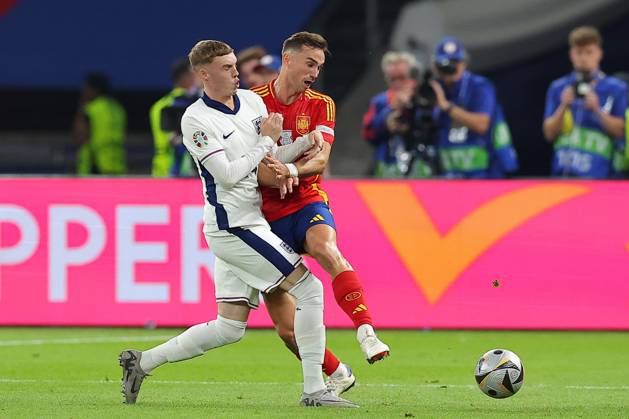 Spain England UEFA EURO 2024 Final Berlin, 14 07 2024, Olympiastadion, UEFA EURO 2024 Germany, Final, Spain England 2 1 0 0 , Pictured from l Cole Palmer 24, ENG and Robin Le Normand 3, ESP ,