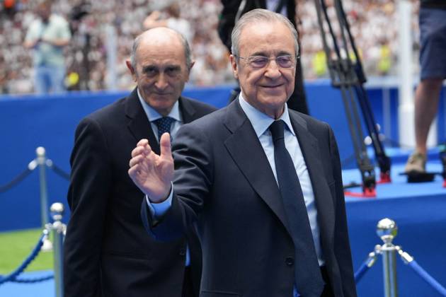 Presentation Kylian Mbappe In Real Madrid - Spain Florentino Pérez during his presentation as a new player of Real Madrid CF at Santiago Bernabeu stadium in Madrid, Spain, on July 16, 2024. Photo by Laurent Lairys ABACAPRESS.COM Madrid Spain Copyright: xLairysxLaurent ABACAx