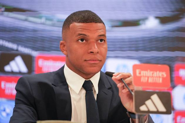 Presentation Kylian Mbappe In Real Madrid - Spain Kylian Mbappé during his presentation as a new player of Real Madrid CF at Santiago Bernabeu stadium in Madrid, Spain, on July 16, 2024. Photo by Laurent Lairys ABACAPRESS.COM Madrid Spain Copyright: xLairysxLaurent ABACAx