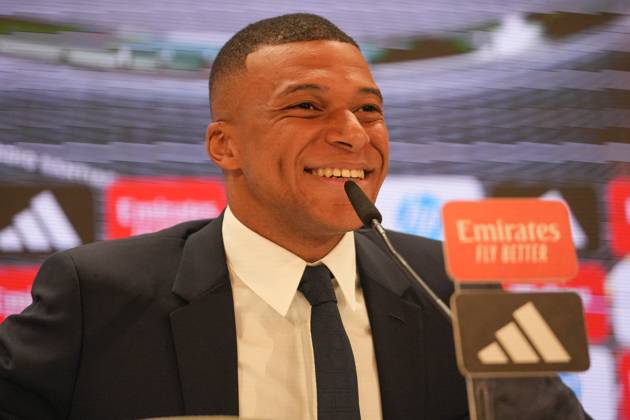 Presentation Kylian Mbappe In Real Madrid - Spain Kylian Mbappé during his presentation as a new player of Real Madrid CF at Santiago Bernabeu stadium in Madrid, Spain, on July 16, 2024. Photo by Laurent Lairys ABACAPRESS.COM Madrid Spain Copyright: xLairysxLaurent ABACAx