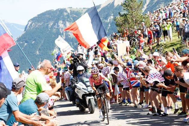 Ecuadorian Richard Carapaz of EF Education-EasyPost pictured in action during stage 17 of the 2024 Tour de France cycling race, from Saint-Paul-Trois-ChÃ¢teaux to Superdevoluy (177,8 km), in France, on Wednesday 17 July 2024. The 111th edition of the Tour de France starts on Saturday 29 June and will finish in Nice, France on 21 July. DAVIDxPINTENS  x96593465x