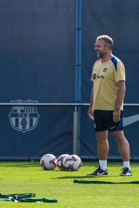 (240720) -- BARCELONA, July 20, 2024 -- FC Barcelona, Barca s head coach Hansi Flick attends a training session at the Joan Gamper training ground, near Barcelona, Spain, on July 19, 2024. (Photo by Xinhua) (SP)SPAIN-BARCELONA-FOOTBALL-TRAINING SESSION Joanxgosa
