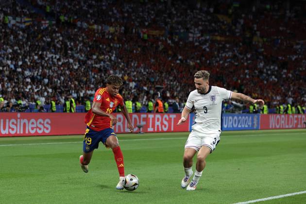 Berlin, Germany, 14th July 2024. Lamine Yamal of Spain takes on Luke Shaw of England during the UEFA European Championships final match at Olympiastadion, Berlin. Picture: Jonathan Moscrop Sportimage EDITORIAL USE ONLY. No use with unauthorised audio, video, data, fixture lists, club league logos or live services. Online in-match use limited to 120 images, no video emulation. No use in betting, games or single club league player publications. SPI-3226-0097