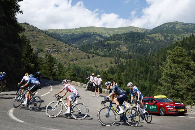 Tour de France 2024 - Stage 20 COL DE LA COUILLOLE, FRANCE - JULY 20 : Carapaz Richard (ECU) of EF Education - EasyPost, Kelderman Wilco (NED) of Team Visma Lease a Bike during stage 20 of the 111th edition of the Tour de France 2024 cycling race, a stage of 132,8 kms with start in Nice and finish in Col de la Couillole on July 20, 2024 in Col de la Couillole, France, 20 07 2024 Col de la Couillole France Copyright: xJanxDexMeuleneirx