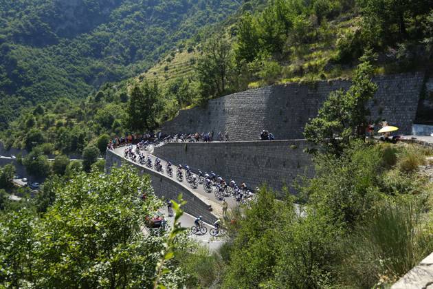 Tour de France 2024 - Stage 20 COL DE LA COUILLOLE, FRANCE - JULY 20 : illustration picture of the peloton during stage 20 of the 111th edition of the Tour de France 2024 cycling race, a stage of 132,8 kms with start in Nice and finish in Col de la Couillole on July 20, 2024 in Col de la Couillole, France, 20 07 2024 Col de la Couillole France Copyright: xJanxDexMeuleneirx