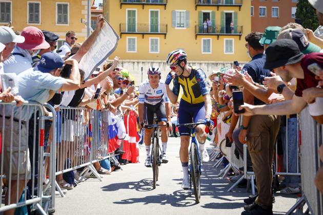 Tour de France 2024 - Stage 20 COL DE LA COUILLOLE, FRANCE - JULY 20 : Evenepoel Remco (BEL) of Soudal - Quick Step and Van Aert Wout (BEL) of Team Visma Lease a Bike pictured during the teams line-up before stage 20 of the 111th edition of the Tour de France 2024 cycling race, a stage of 132,8 kms with start in Nice and finish in Col de la Couillole on July 20, 2024 in Col de la Couillole, France, 20 07 2024 Col de la Couillole France Copyright: xJanxDexMeuleneirx