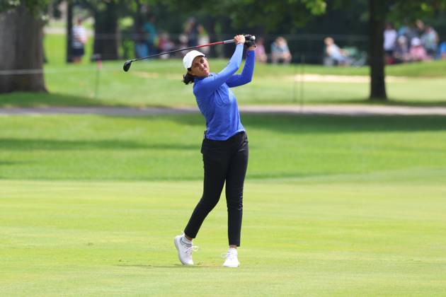 SYLVANIA, OH - JULY 21: LPGA, Golf Damen golfer Aditi Ashok plays her 2nd shot on the 18th hole during the final round of the 2024 Dana Open on July 21, 2024, at Highland Meadows Golf Club in Sylvania, Ohio. (Photo by Brian Spurlock Icon Sportswire) GOLF: JUL 21 LPGA Dana Open EDITORIAL USE ONLY Icon240721115