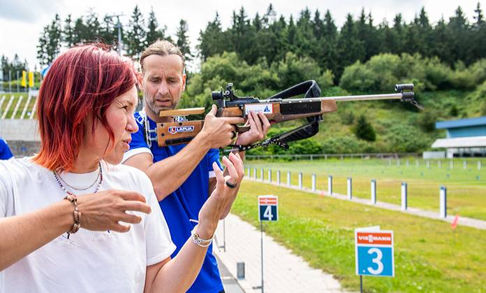 23 07 2024 ThSV Eisenach Season 2024 2025 TRAINING IN OBERHOF Treadmill test Biathlon shooting f l Kati Wilhelm Biathlon and Silvio Heinevetter ThSV Eisenach Action