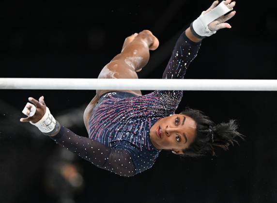 Sport Bilder des Tages (240725) -- PARIS, July 25, 2024 -- Simone Biles of the United States takes part in an artistic gymnastics training session ahead of the Paris 2024 Olympic Games, Olympische Spiele, Olympia, OS in Paris, France, on July 25, 2024. Cheng Min) (PARIS2024)FRANCE-PARIS-ARTISTIC GYMNASTICS-TRAINING chengmin