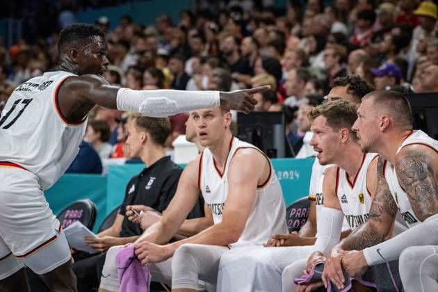 Olympic Games Paris 2024 Basketball Lille 27 07 2024 Preliminary round Germany GER Japan JPN Dennis Schröder Schroeder Germany, No 17 Schröder Schroder Johannes Voigtmann Germany, No 07 Andreas Obst Germany, No 42 Daniel Theis Germany, No 10
