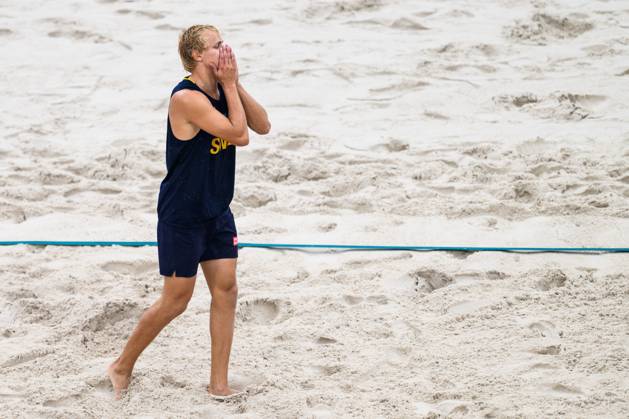 240727 David Ahman of Sweden during the beach volleyball match between Sweden and Australia during day 1 of the Paris 2024 Olympic Games on July 27, 2024 in Paris Photo Ludvig Thunman BILDBYRAN code LT LT0644 beachvolleyboll beach volleyball sandvolleyball olympic games olympics os ol olympiska spel olympiske leker paris 2024 paris os paris ol 1 bbeng genre  Copyright: LUDVIGxTHUNMAN BB240727LT097