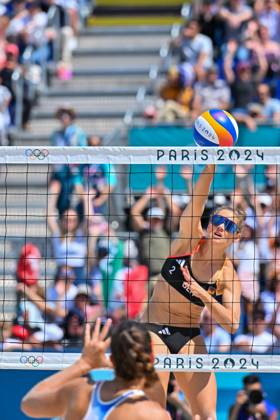 Olympic Games Beach Volleyball Paris 28 07 2024 Preliminary round, Women, GER FRA Cinja Tillmann in attack, Copyright: xBEAUTIFULxSPORTS TomxBlochx