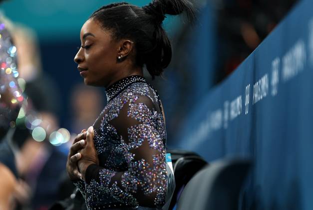 (240728) -- PARIS, July 28, 2024 -- Simone Biles of the United States reacts before the artistic gymnastics women s qualification match during the Paris 2024 Olympic Games, Olympische Spiele, Olympia, OS at Bercy Arena in Paris, France, July 28, 2024. Cao Can) (PARIS2024)FRANCE-PARIS-OLY-ARTISTIC GYMNASTICS CaoCan