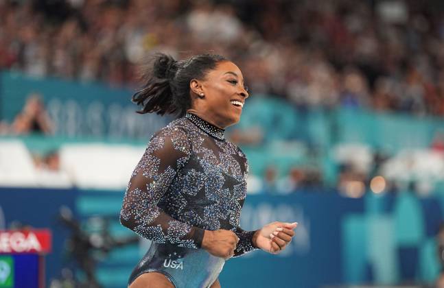 July 28 2024: Simone Biles (United States of America) competes during the balance beam at Bercy Arena, Paris, France. CSM. Paris France - ZUMAc04_ 20240728_zma_c04_078 Copyright: xUlrikxPedersenx