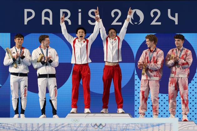 Paris 2024, Wasserspringen, Männer, Synchronspringen, 10m, Siegerehrung