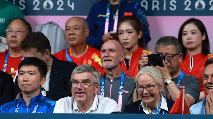 (240730) -- PARIS, July 30, 2024 -- International Olympic Committee (IOC) President Thomas Bach is seen during the mixed doubles gold medal Table tennis, Tischtennis match between Wang Chuqin Sun Yingsha of China and Ri Jong Sik Kim Kum Yong of the Democratic People s Republic of Korea at the Paris 2024 Olympic Games, Olympische Spiele, Olympia, OS in Paris, France, on July 30, 2024. Liu Xu) (PARIS2024)FRANCE-PARIS-OLY-TABLE TENNIS liuxu