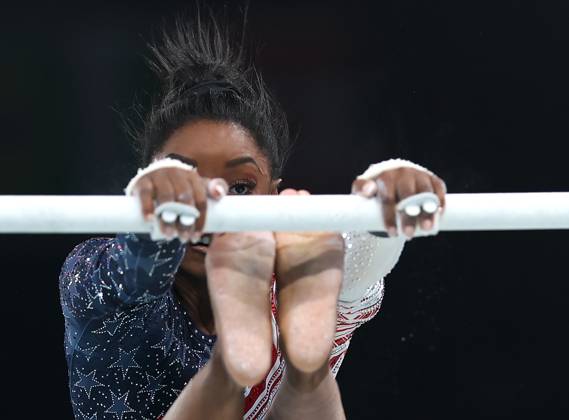 (240730) -- PARIS, July 30, 2024 -- Simone Biles of the United States competes during the unenven bars event of the artistic gymnastics women s team final at the Paris 2024 Olympic Games, Olympische Spiele, Olympia, OS in Paris, France, July 30, 2024. ) (PARIS2024) FRANCE-PARIS-OLY-ARTISTIC GYMNASTICS CaoxCan