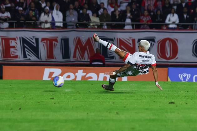 São Paulo x Goias SÃO PAULO, SP - 30.07.2024: SÃO PAULO X GOIAS - Rafinha during the match between São Paulo and Goiás valid for the Round of 16 of the Copa do Brasil 2024 held at MorumBis on Tuesday night (30) in São Paulo. (Photo: Yuri Murakami Fotoarena) x2583476x YurixMurakami