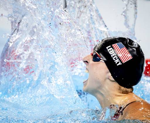 PARIS - Katie Ledecky after the 1500 meter freestyle final on the fifth day of swimming at the Olympic Games, Olympische Spiele, Olympia, OS ANP KOEN VAN WEEL xVIxANPxSportx xxANPxIVx 504758088 originalFilename: 504758088