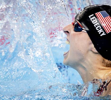 PARIS - Katie Ledecky after the 1500 meter freestyle final on the fifth day of swimming at the Olympic Games, Olympische Spiele, Olympia, OS ANP KOEN VAN WEEL xVIxANPxSportx xxANPxIVx 504759576 originalFilename: 504759576