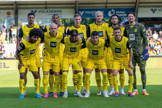 06 08 2024, Football test match, Season 2024 2025, Borussia Moenchengladbach FC Villareal in Altach The BVB team poses for the team photo Back row from left Felix Nmecha Borussia Dortmund 09, 08 , Sebastian Haller Borussia Dortmund 09, 09 , Nico Schlotterbeck Borussia Dortmund 09, 04 , Niklas Suele Borussia Dortmund 09, 25 , Ramy Bensebaini Borussia Dortmund, 05 and Gregor Kobel Borussia Dortmund 09, 01 Front row from left Karim Adeyemi Borussia Dortmund 09, 27 , Julian Ryerson Borussia Dortmund, 26 , Jamie Bynoe Gittens Borussia Dortmund 09, 43 , Giovanni Reyna Borussia Dortmund 09, 07 and Pascal Gross Borussia Dortmund, 13 Foto Kirchner Media DI Copyright: xKirchner-Media DIx