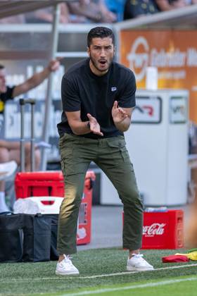 06 08 2024, Soccer test match, season 2024 2025, Borussia Moenchengladbach FC Villareal in Altach Nuri Sahin Borussia Dortmund, coach tries to motivate his team Photo Kirchner Media DI Copyright: xKirchner-Media DIx