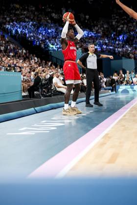 OLYMPICS - Olympic Summer Games 2024 PARIS,FRANCE,08.AUG.24 - OLYMPICS, BASKETBALL - Olympic Summer Games Paris 2024, men, semifinal, France vs Germany. Image shows Dennis Schroder (GER). GEPAxpictures xPatrickxSteiner