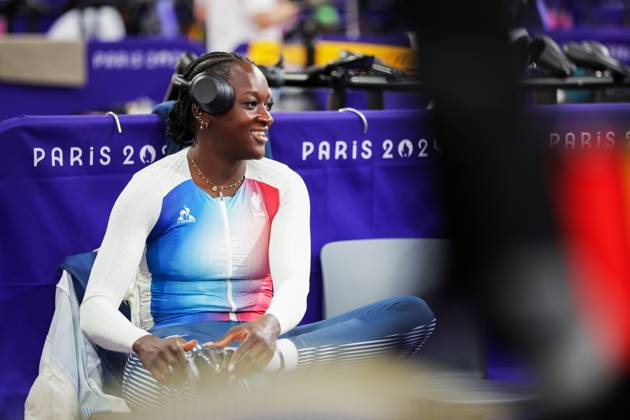 Paris 2024 Olympic Games, Olympische Spiele, Olympia, OS Picture by Ed Sykes SWpix.com - 09 08 2024 - Paris 2024 Olympic Games - Track cycling, Rad, Radsport, Bahnrad, Bahn - National Velodrome, Saint-Quentin-en-Yvelines, France - Taky Marie Divine KouamÃ (France) Copyright: x xSWpix.comx(t axPhotographyxHubxLtd)xEdxSykes SWpix.comx SWP-2602-5806