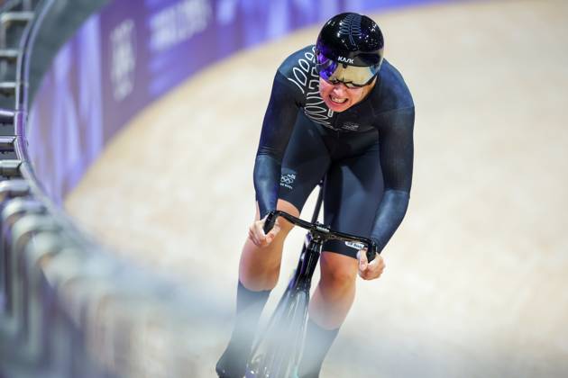 Paris 2024 Olympic Games, Olympische Spiele, Olympia, OS Picture by Ed Sykes SWpix.com - 09 08 2024 - Paris 2024 Olympic Games - Track cycling, Rad, Radsport, Bahnrad, Bahn - National Velodrome, Saint-Quentin-en-Yvelines, France - Women s Sprint Qualifying - Shaane Fulton (New Zealand) setting a new Olympic Record of 10.281 Copyright: x xSWpix.comx(t axPhotographyxHubxLtd)xEdxSykes SWpix.comx SWP-2602-5831