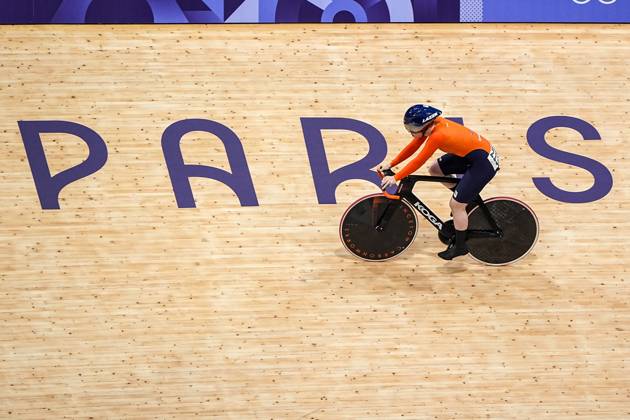 2024-08-09 Cycling - Track - Olympic Games, Olympische Spiele, Olympia, OS Paris 2024 - Day 14 PARIS, FRANCE - AUGUST 9: Hetty van de Wouw of the Netherlands competing in the Women s Sprint, Qualifying during Day 14 of Cycling - Track - Olympic Games Paris 2024 at Saint-Quentin-en-Yvelines Velodrome on August 9, 2024 in Paris, France. (Photo by Andre Weening BSR Agency) Paris France Content not available for redistribution in The Netherlands directly or indirectly through any third parties. Copyright: xBSRxAgencyx