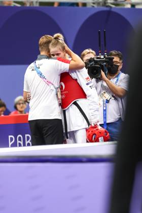 OLYMPICS - Olympic Summer Games 2024 PARIS,FRANCE,10.AUG.24 - OLYMPICS, TAEKWONDO - Olympic Summer Games Paris 2024, +67kg, women. Image shows head coach Markus Weidinger and Marlene Jahl (AUT). GEPAxpictures xArminxRauthner